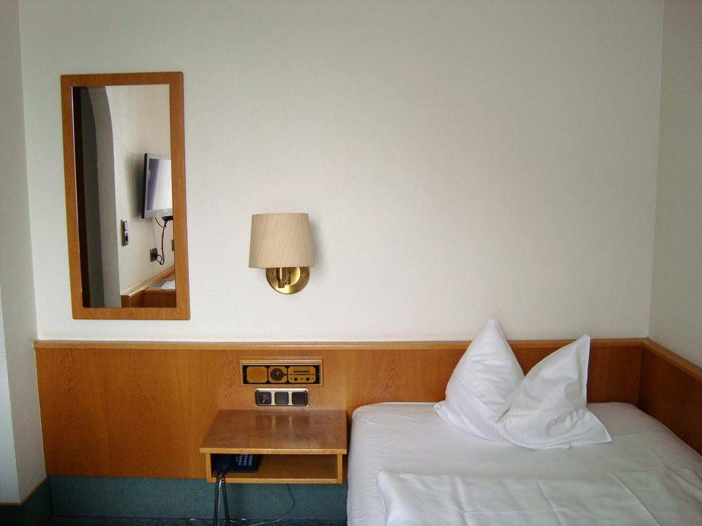 Hotel-Restaurant Handelshof Dortmund Rom bilde